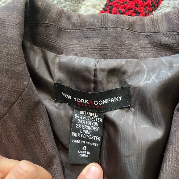 Assorted Career Core Blazer, Skirt And Cropped Pants Bundle - Picture 3 of 12